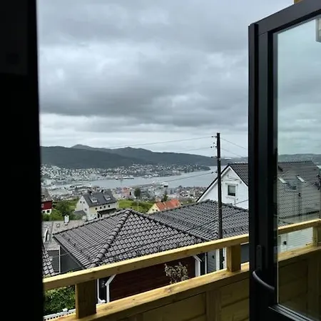 Near The Floibanen, Cable Car Apartment *