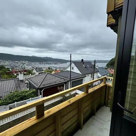 Lejlighed Near The Floibanen, Cable Car
